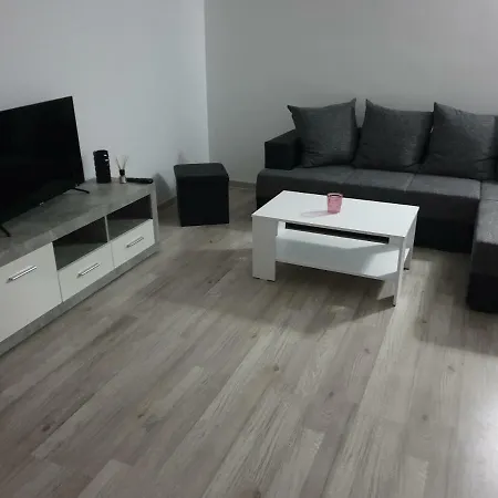 Apartment Luma *